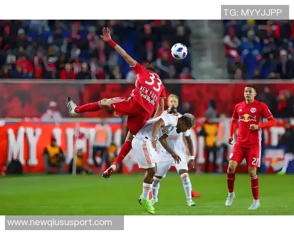 前英超球员分析利物浦补强策略与路易斯迪亚斯的重大影响